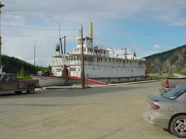 battello sullo Yukon River a Dawson City