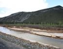 affluente del Klondyke river con la polvere aurifera sulle sponde